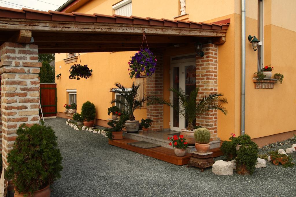 La Villa Pergola Szentgotthárd Exteriör bild